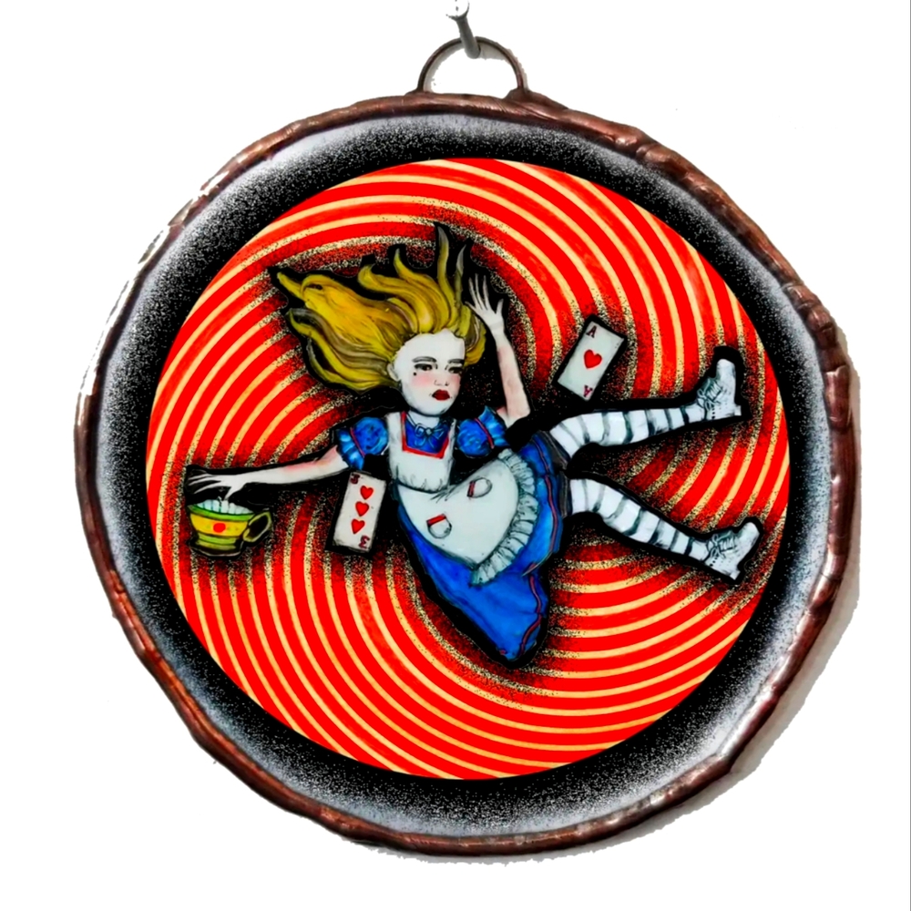 NWT Alice in Wonderland Glass Art